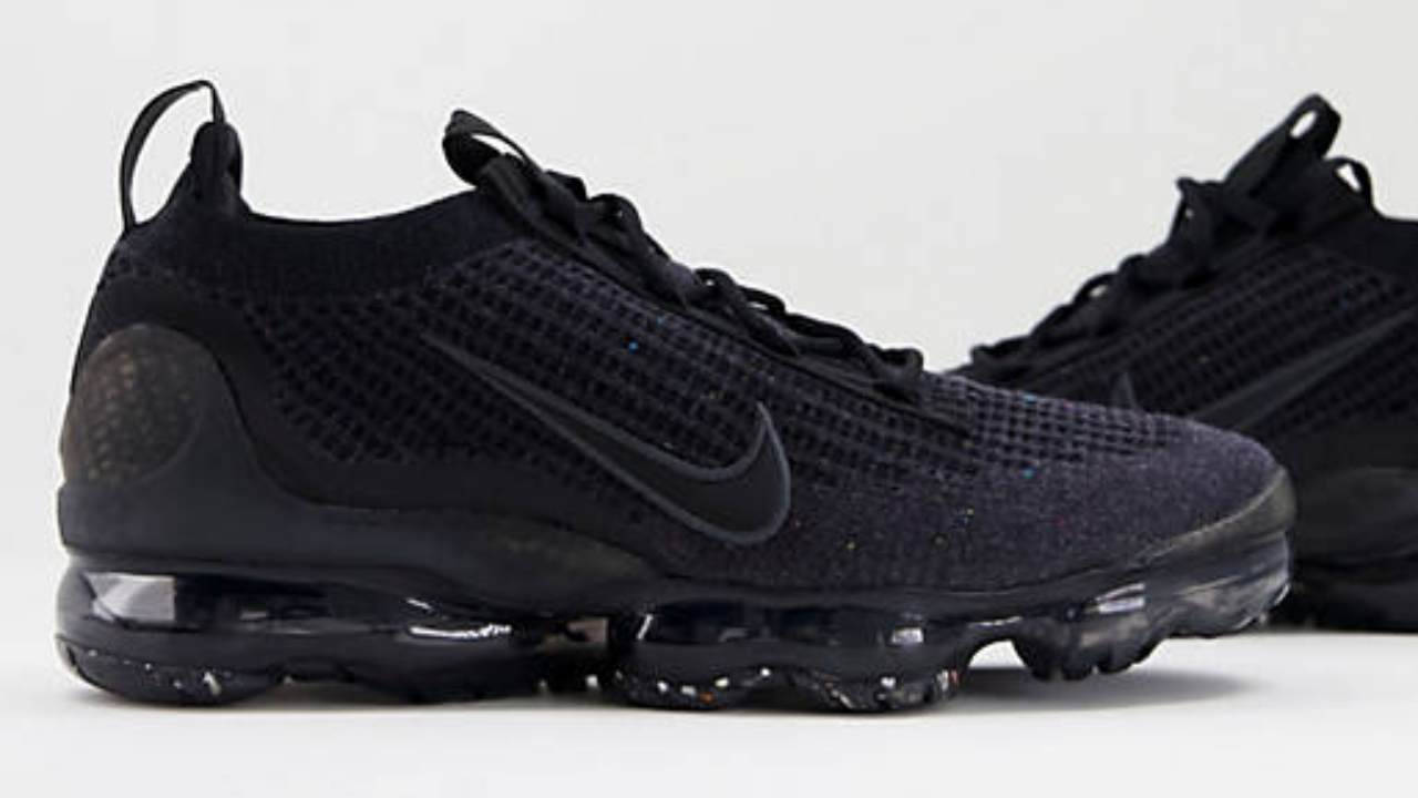 22501159-1-tripleblack
