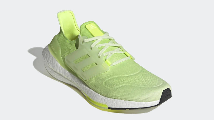 adidas Ultra Boost 22 Almost Lime Front