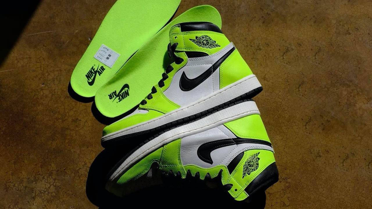 neon green jordans 1