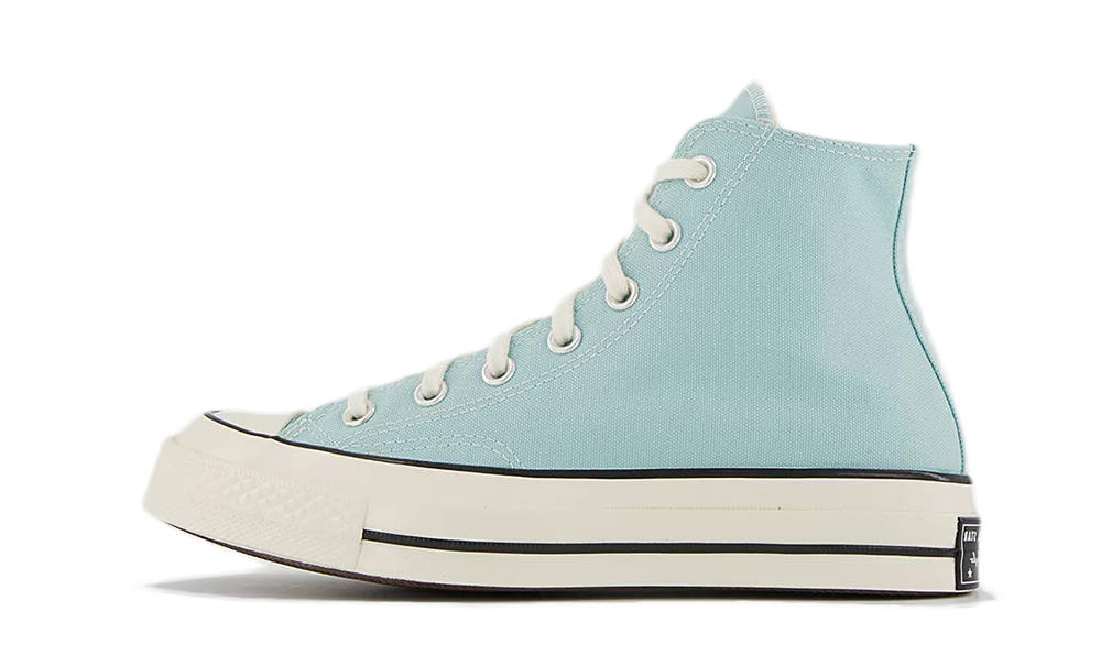 Light blue hotsell converse low tops