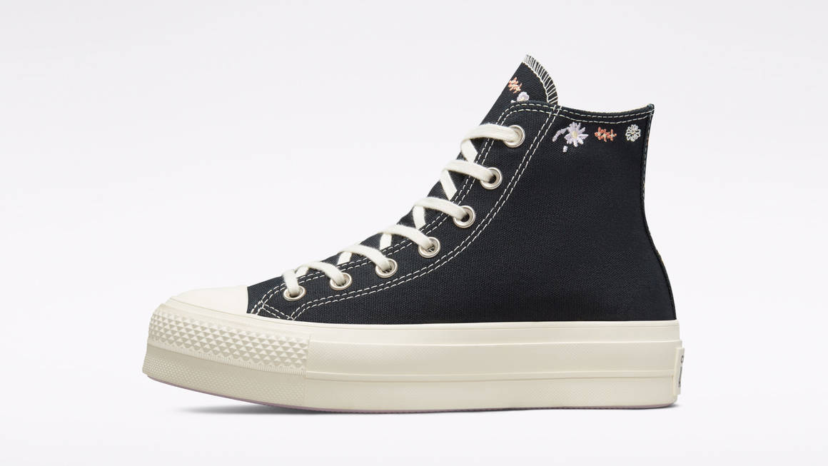 Spring Has Officially Sprung Thanks to Converse | HotelomegaShops