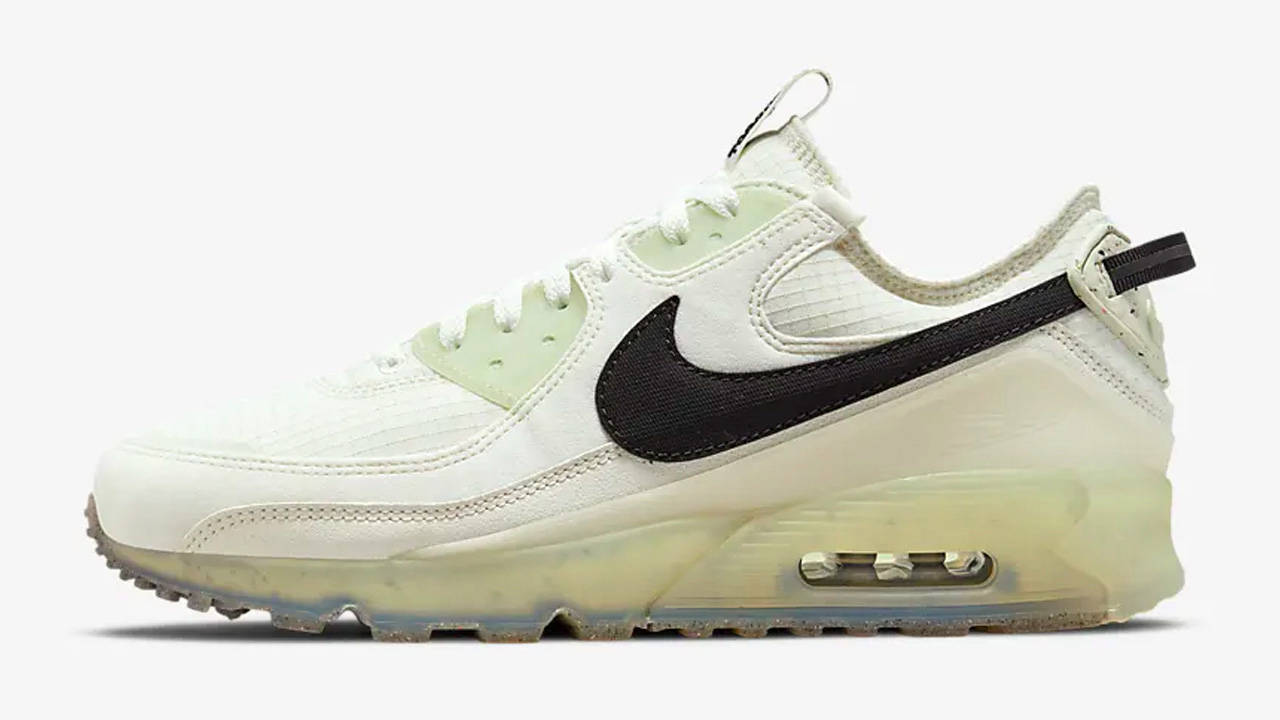 You Need These Heatwave-Ready Swoosh Sneakers in Your Rotation Right Now!