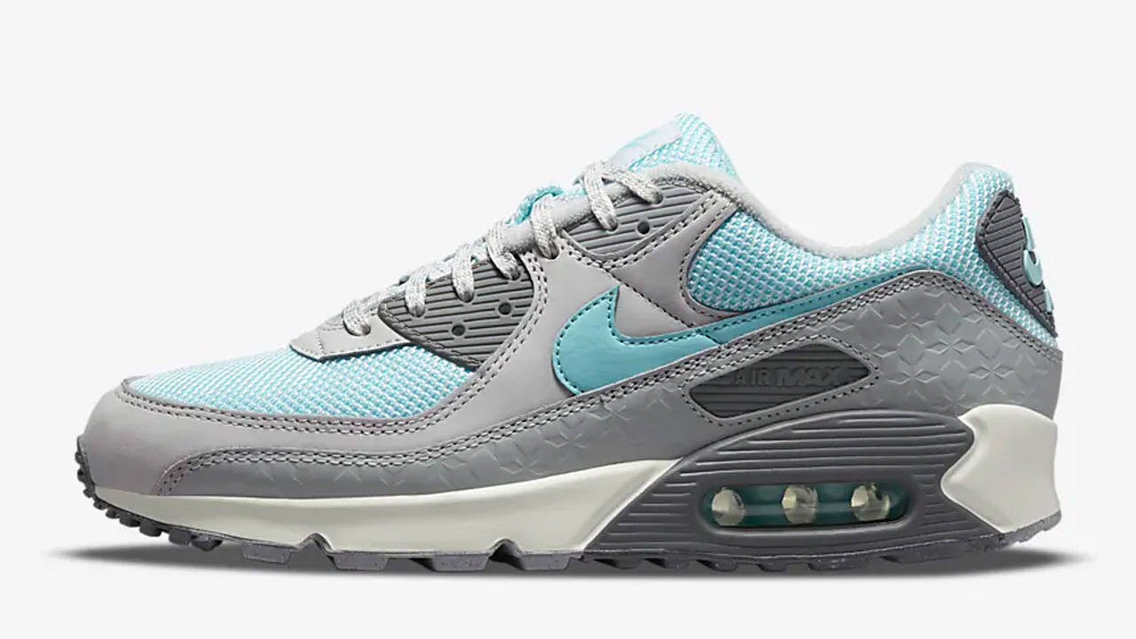 You Need These Heatwave-Ready Swoosh Sneakers in Your Rotation Right Now!