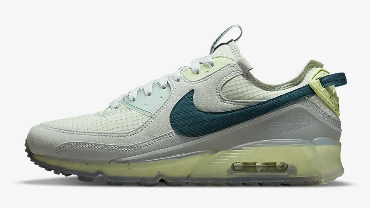 You Need These Heatwave-Ready Swoosh Sneakers in Your Rotation Right Now!