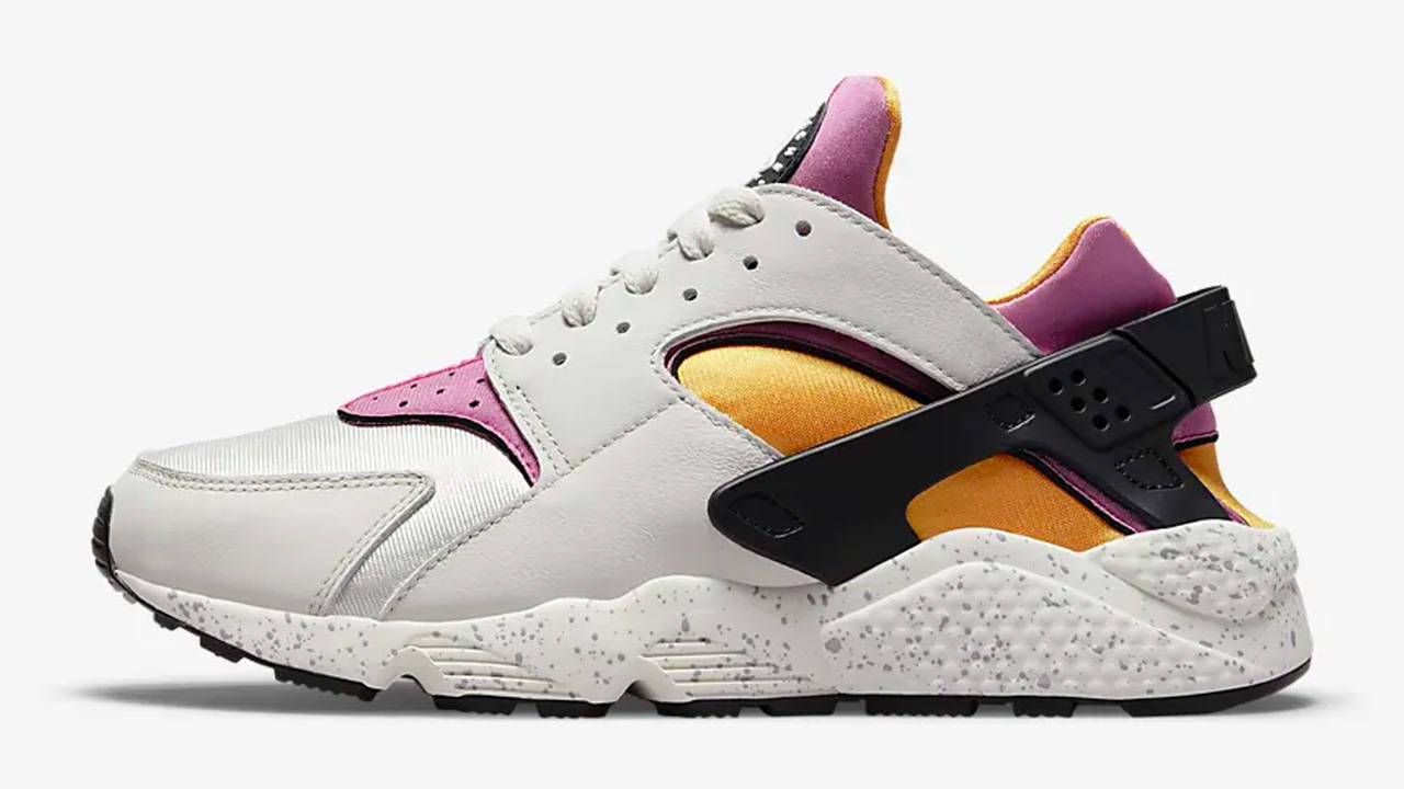 You Need These Heatwave-Ready Swoosh Sneakers in Your Rotation Right Now!