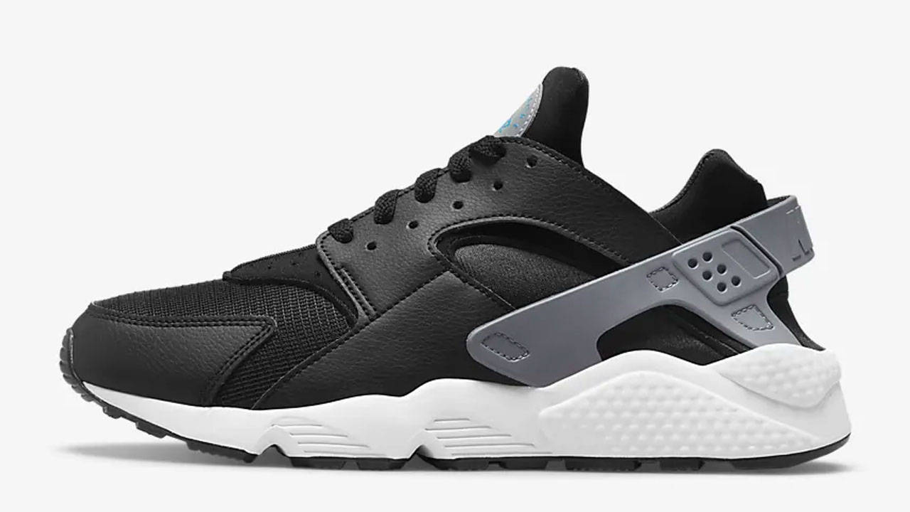 These Air Huaraches Are Now Cheaper Than Ever at the Nike Spring Sale!
