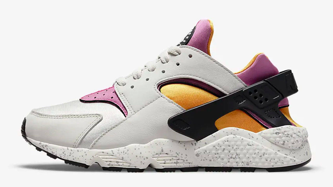 These Air Huaraches Are Now Cheaper Than Ever at the Nike Spring Sale!
