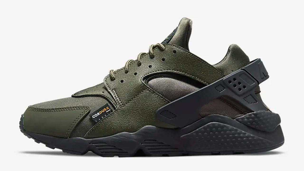 These Air Huaraches Are Now Cheaper Than Ever at the Nike Spring Sale!