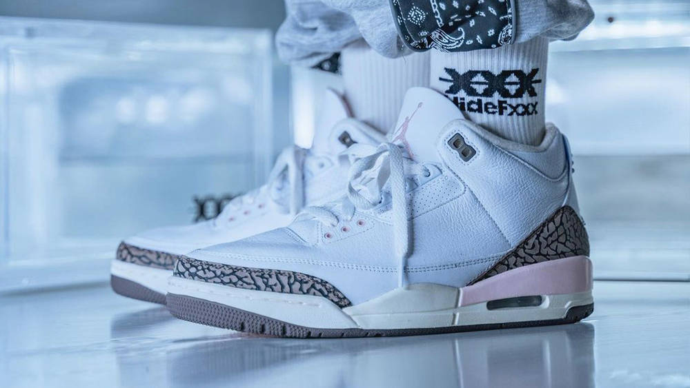 Image via knowing_kicks Air Jordan 3 "Dark Mocha"