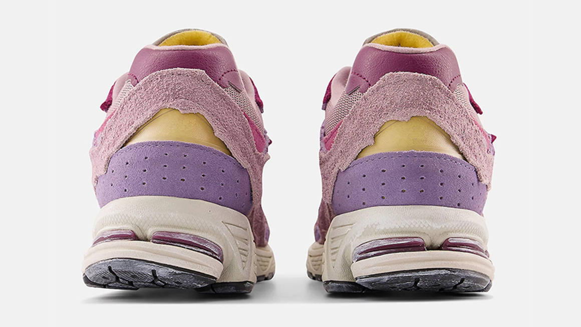 new-balance-2002r-protection-pack-pink-m2002rdh-back_w1160