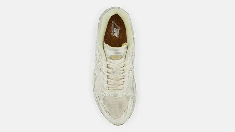 New Balance 2002R Protection Pack White Gum M2002RDG middle