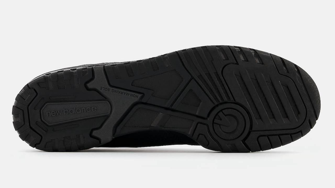 new balance 550 triple black 5