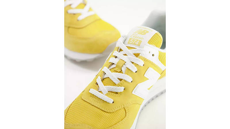 New balance deals 574 yellow