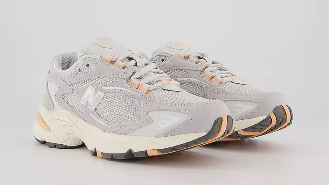 New Balance 725 Beige Grey