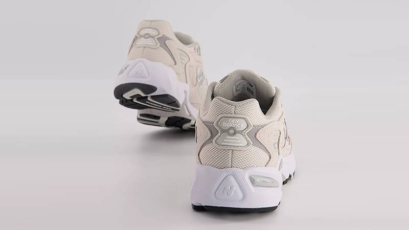 New Balance 725 Grey Peach