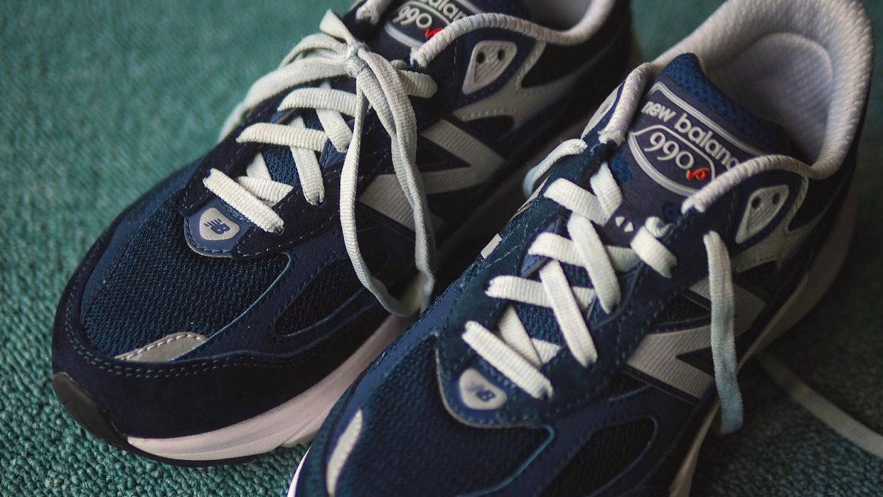 New Balance 990v6 Navy Colourway