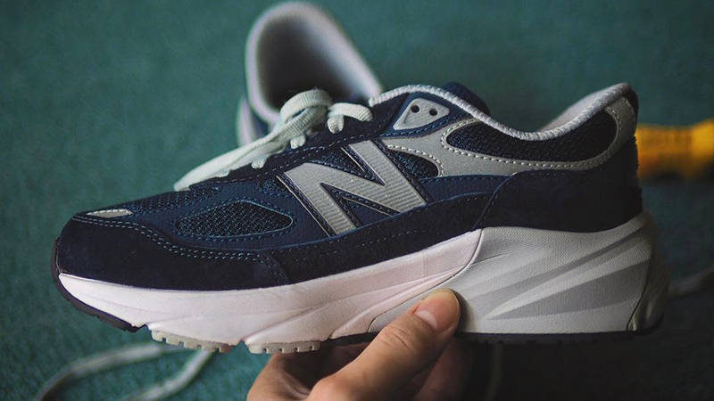 New Balance 990v6 Navy SIde 2