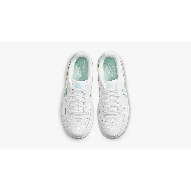 Nike air force 1 2025 mint green and black