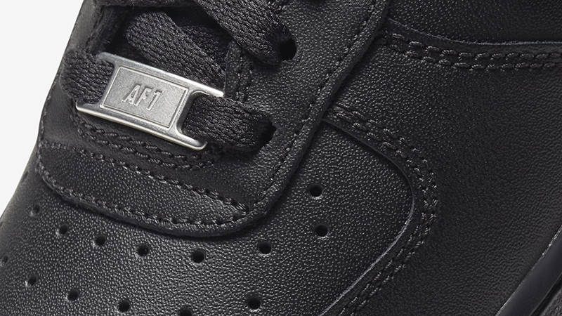 Nike Air Force 1 07 Triple Black Womens