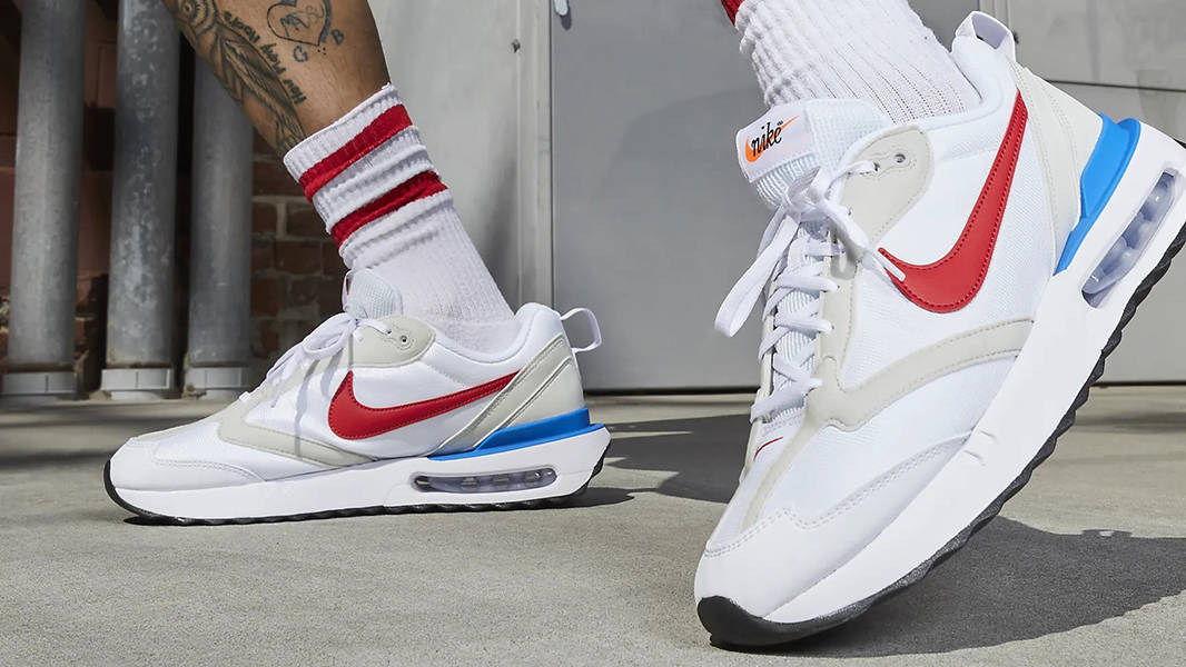 red white and blue airmaxes