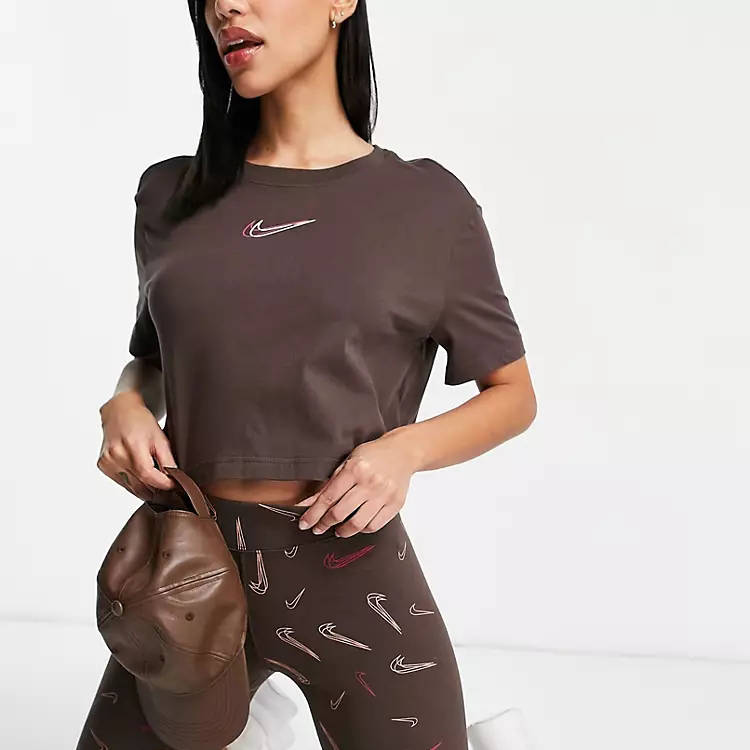 Nike Dance Shadow Swoosh Cropped T-Shirt
