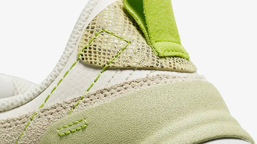 Nike Dunk Low Disrupt 2 Green Snake DV3206-001 heeltab