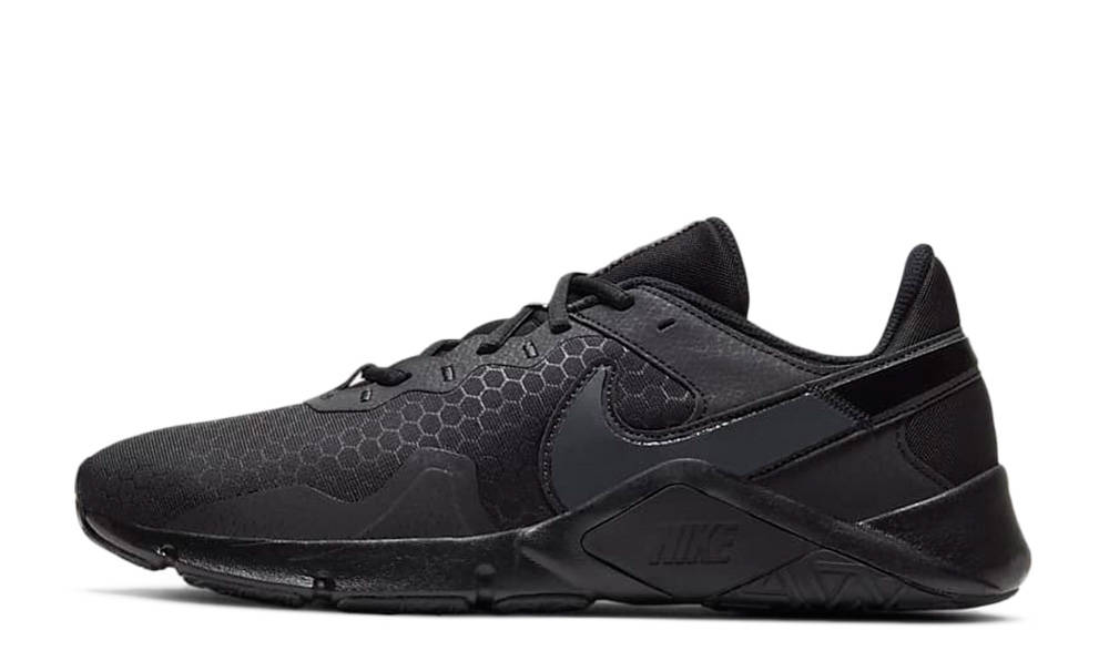 Nike Legend Essential Triple Black