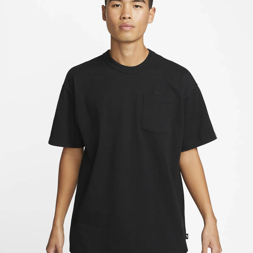 Nike Premium Essentials Pocket T-Shirt 