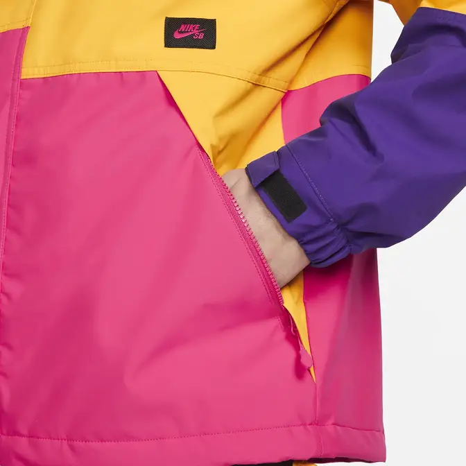 Nike vaporwave jacket sales yellow