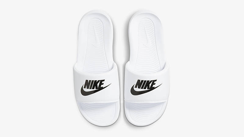 White nike hot sale slide sandals