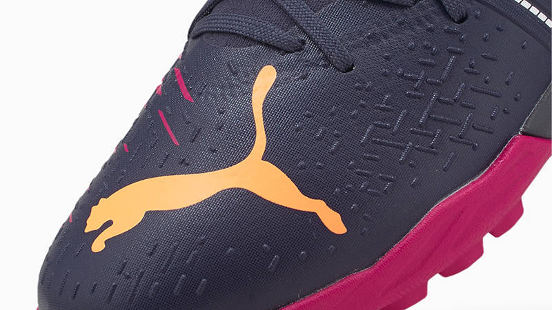 PUMA Future Z 3-2 TT Football Boots Parisian Night 106490-03 detail