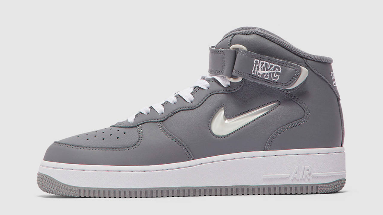 15 Unreal Springtime Sneaker Available Now From SEVENSTORE