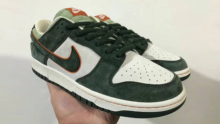 The Creator of Akira Brings Us the Katsuhiro Otomo x Nike Dunk Low "Steam Boy" The Creator of Akira Brings Us the Katsuhiro Otomo x Nike Dunk Low "Steam Boy"