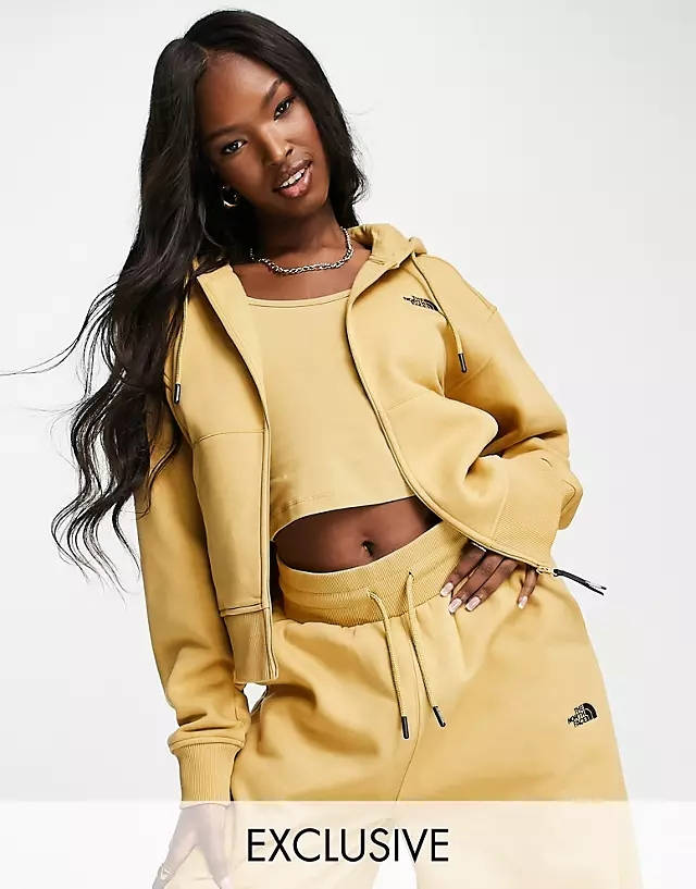 The North Face Essential Full Zip Hoodie