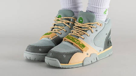 A Closer Look at the Travis Scott x Nike Air Trainer 1 SP "Grey Haze" A Closer Look at the Travis Scott x Nike Air Trainer 1 SP "Grey Haze"