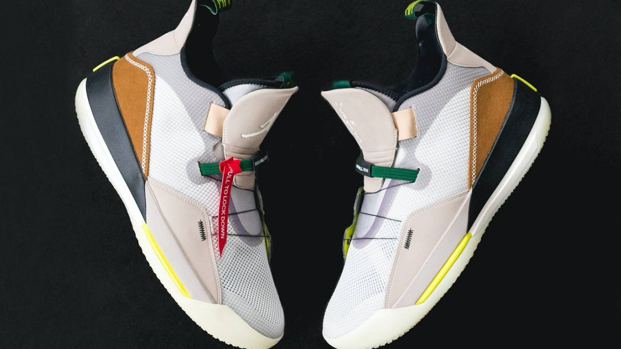 Travis Scott x Air Jordan 33 1