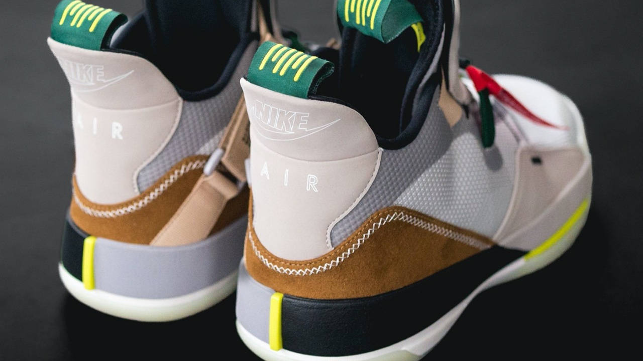 Travis Scott x Air Jordan 33 3