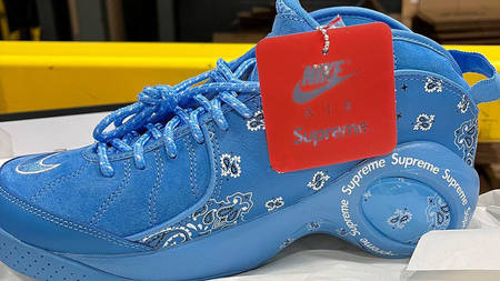 First Look at the Supreme x Nike Air Zoom Flight 95 SP "University Blue" First Look at the Supreme x Nike Air Zoom Flight 95 SP "University Blue"