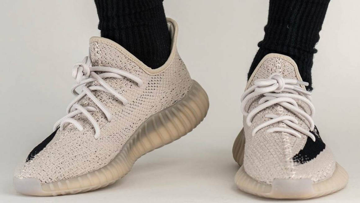 yeezy-350-v2-reverse-oreo-5_w1160