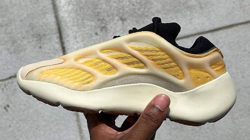 Yeezy 700 V3 Mono Safflower | Where To Buy | HP5425