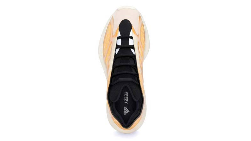 Yeezy 700 V3 Mono Safflower Middle