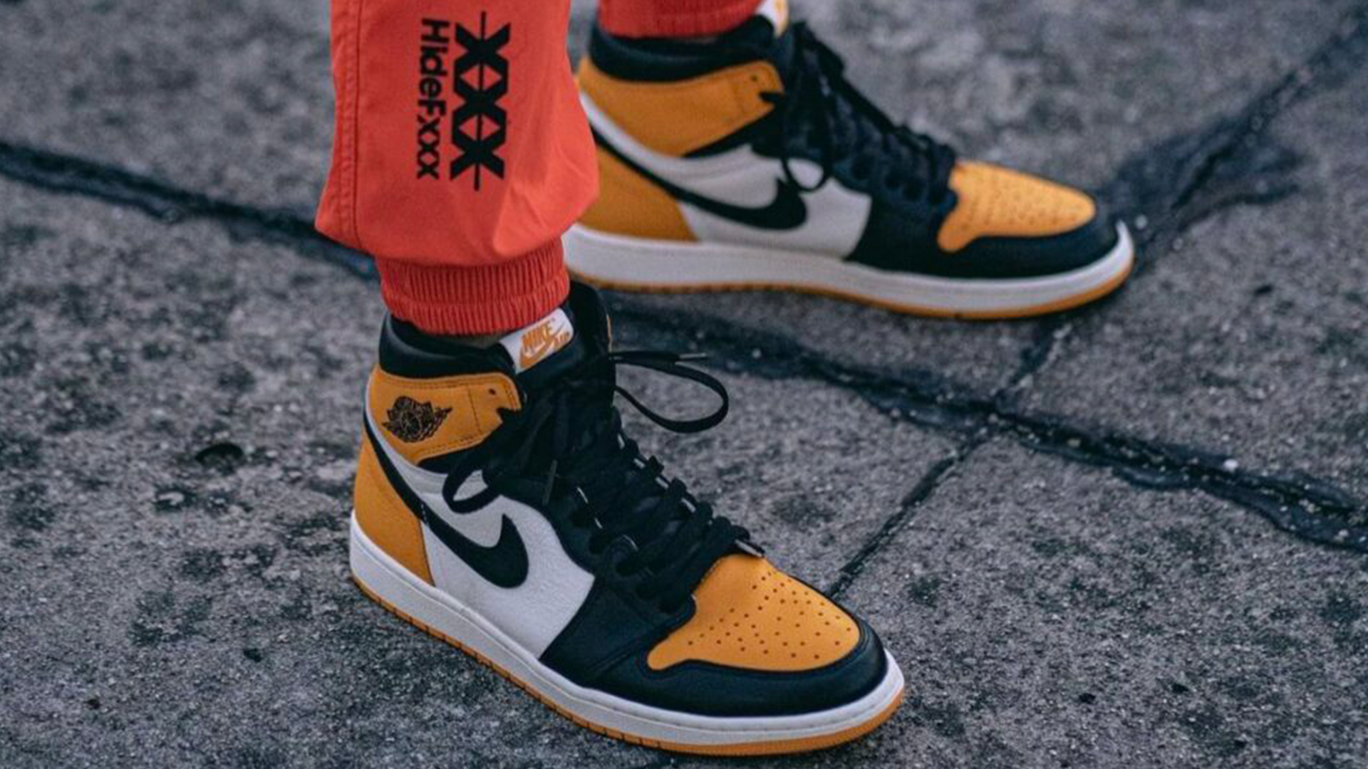 Yellow Toe Knowing_kicks 2