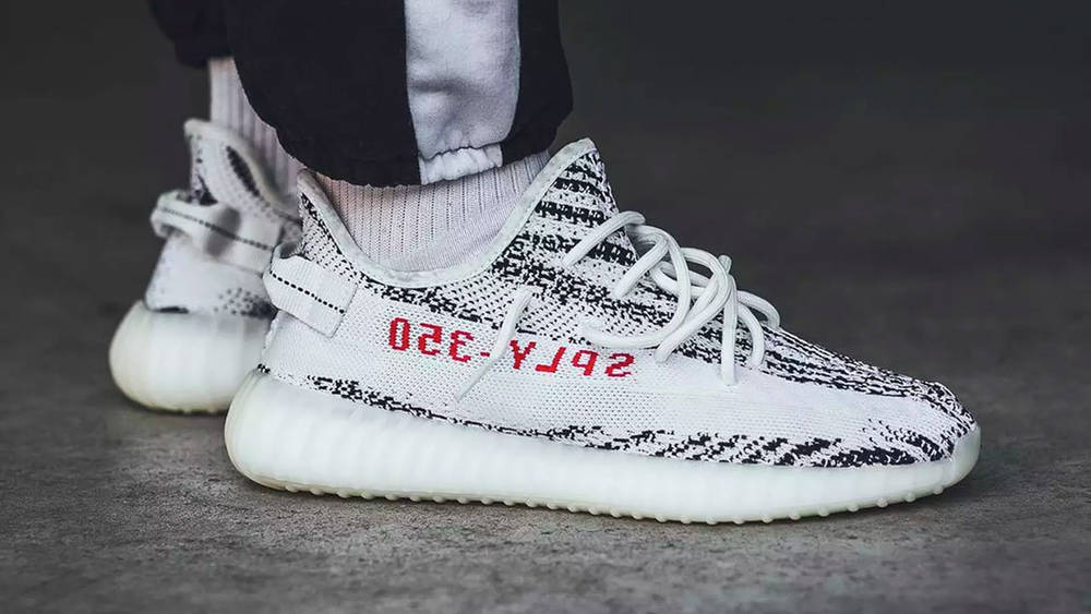 Image via Titolo Yeezy Boost 350 V2 "Zebra"