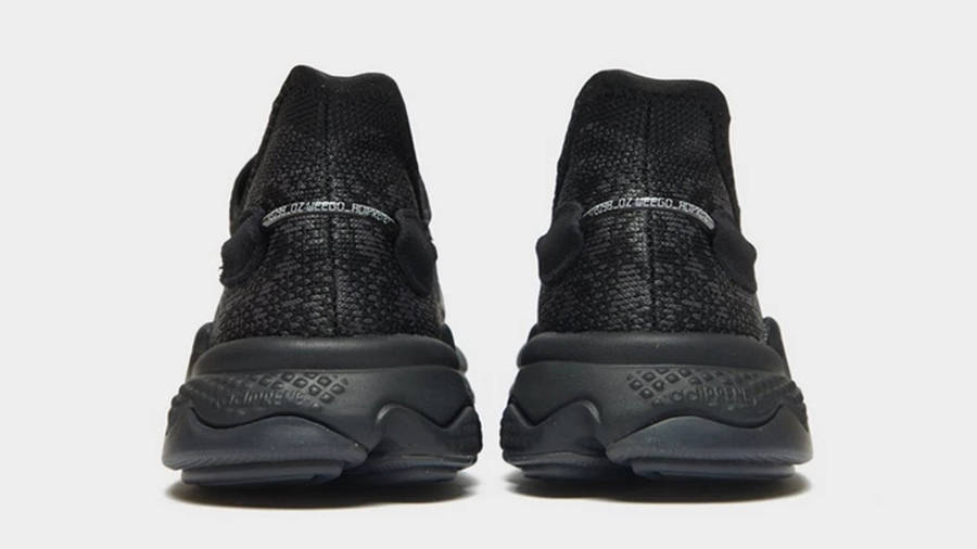 ozweego black womens