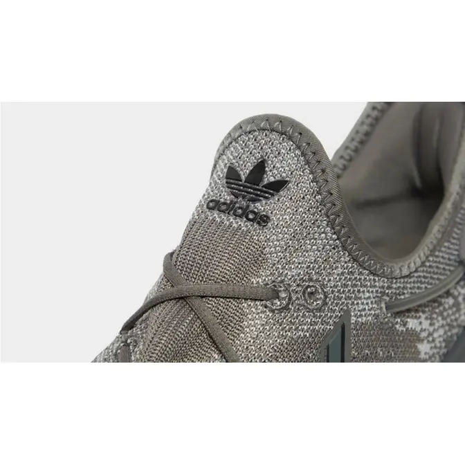 adidas gold Ozweego Knit Grey Black Detail