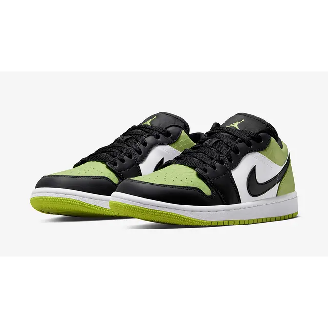 Lime green shop and black jordans