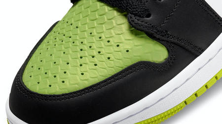 The Air Jordan 1 Low "Vivid Green Snakeskin" Looks Ultra-Premium The Air Jordan 1 Low "Vivid Green Snakeskin" Looks Ultra-Premium