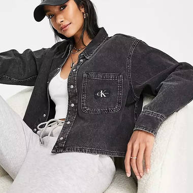 Calvin Klein Jeans Cropped Dad Denim Shirt Calvin Klein Jeans Cropped Dad Denim Shirt