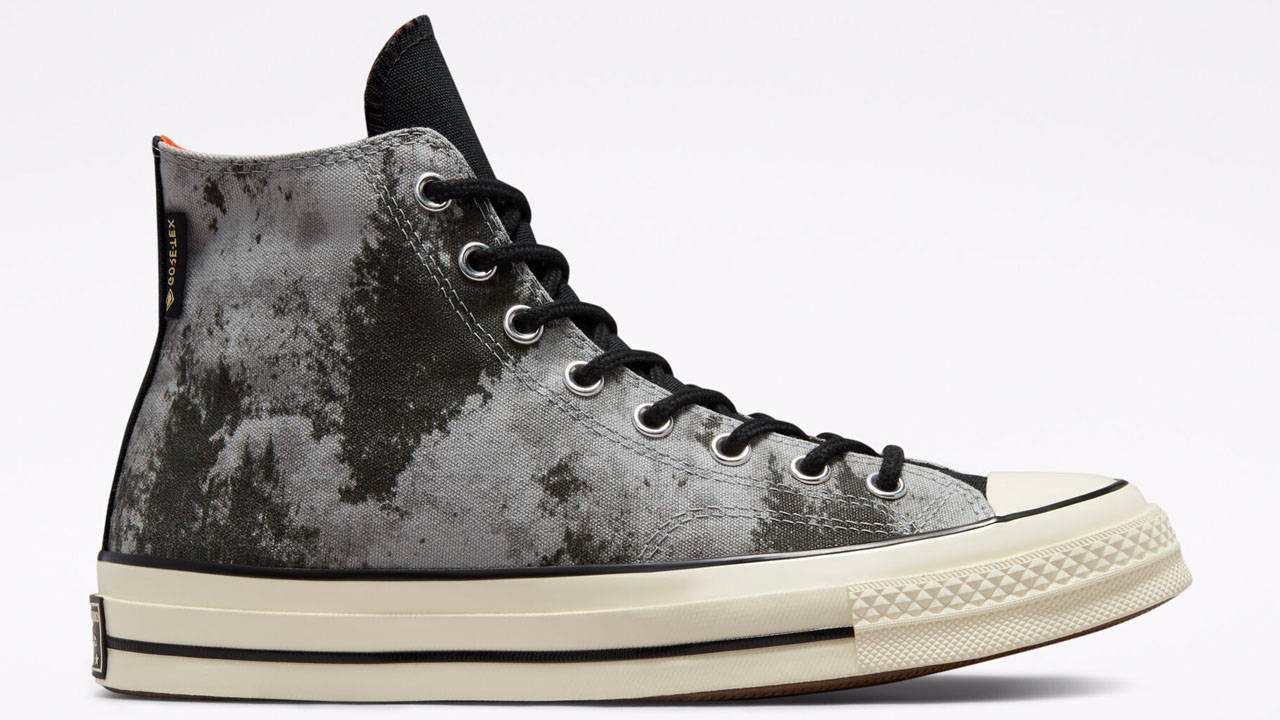 Here's Our Top Picks From Converse's Unmissable Mid-Season Sale!