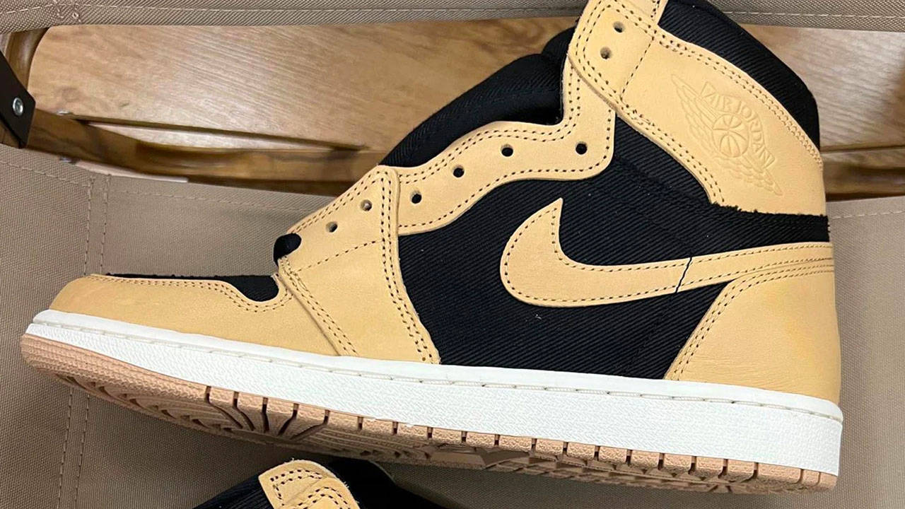 Air Jordan 1 High OG "Heirloom"